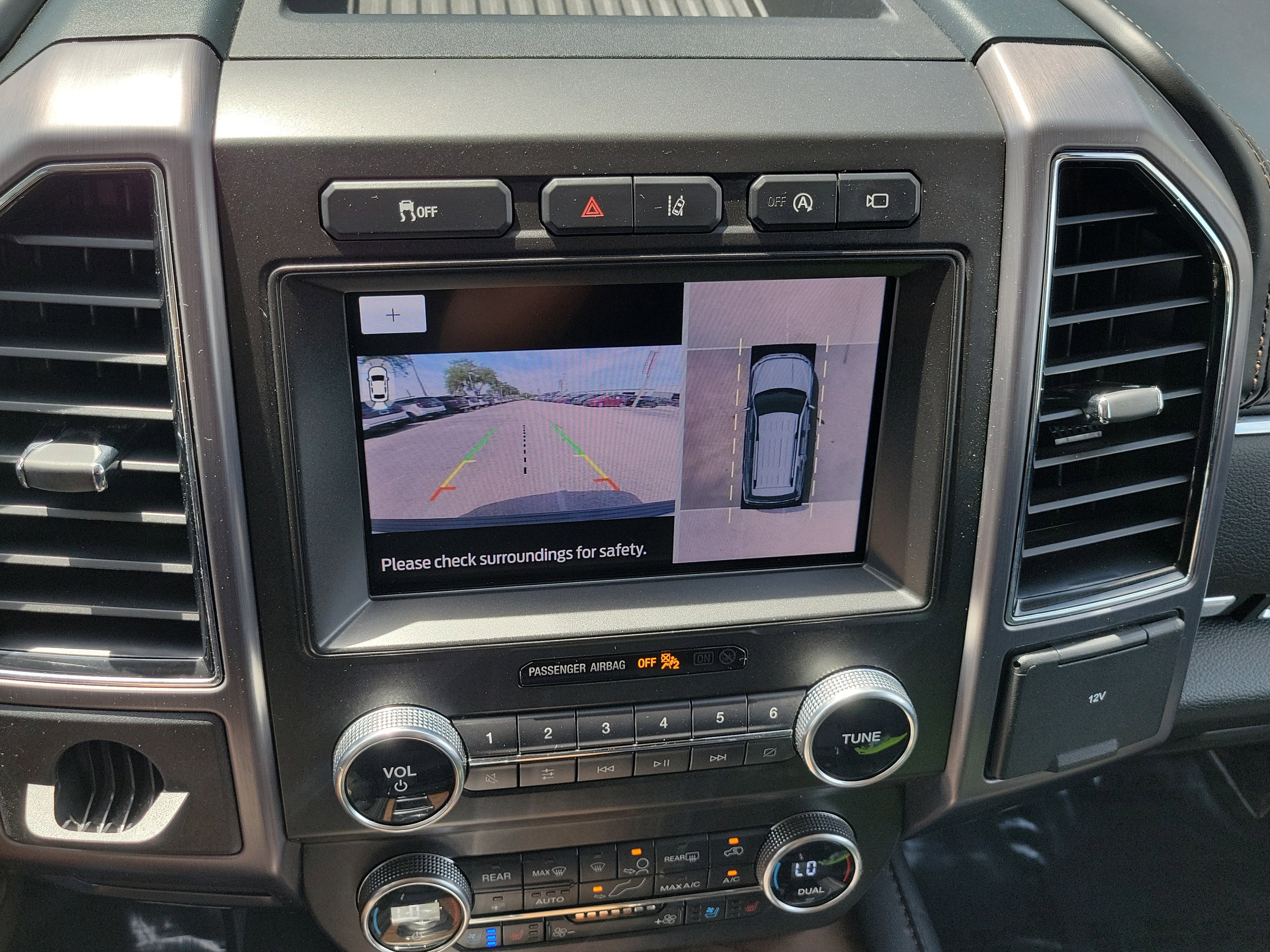 Used 2020 Ford Expedition Platinum image 28