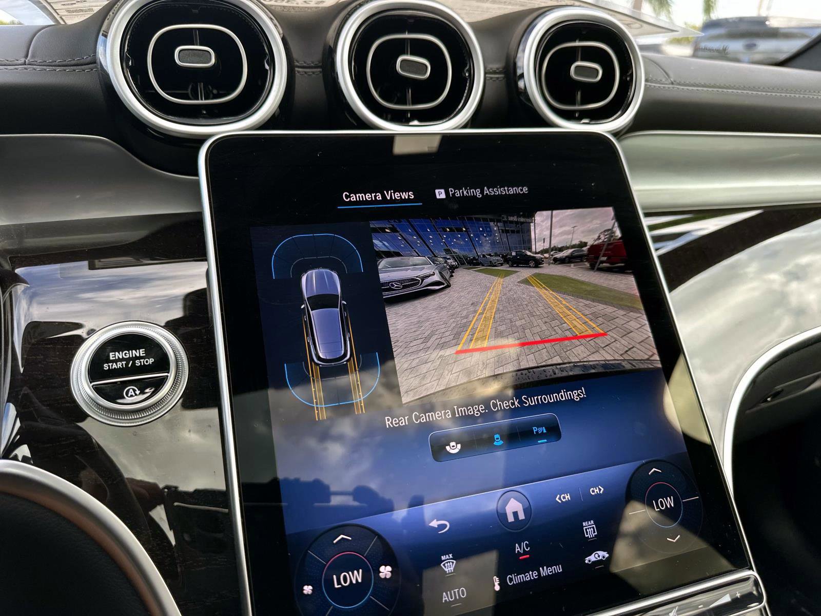 Used 2025 Mercedes-Benz GLC 300 image 26