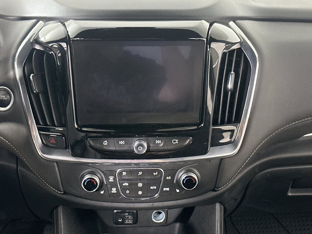 Used 2023 Chevrolet Traverse LT w/ LT Premium Package FWD image 21