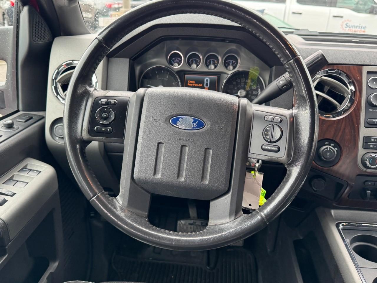 Used 2011 Ford F250 Lariat w/ Lariat Interior Pkg image 12