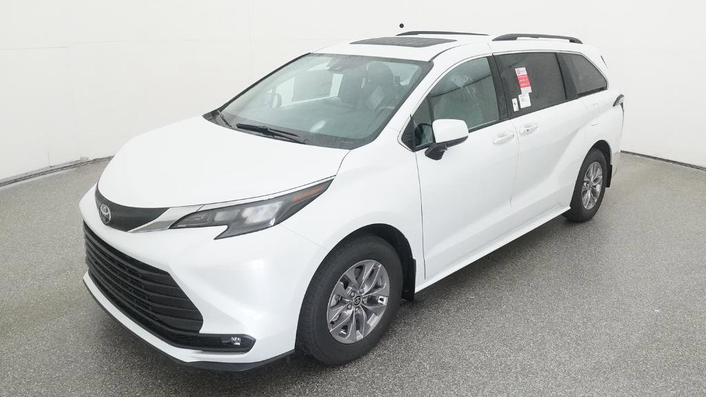 New 2026 Toyota Sienna XLE FWD image 20