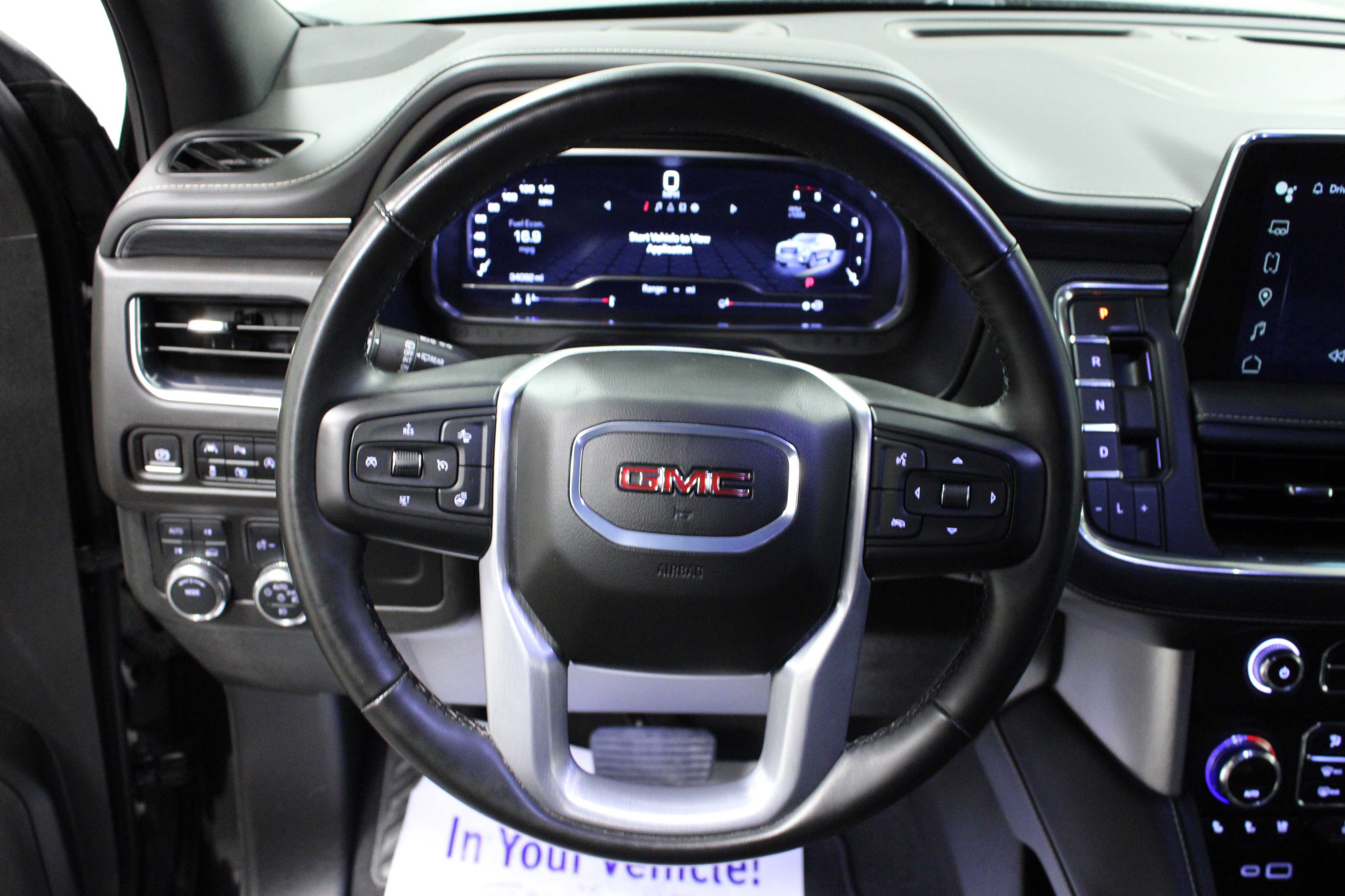 Used 2024 GMC Yukon SLT image 18