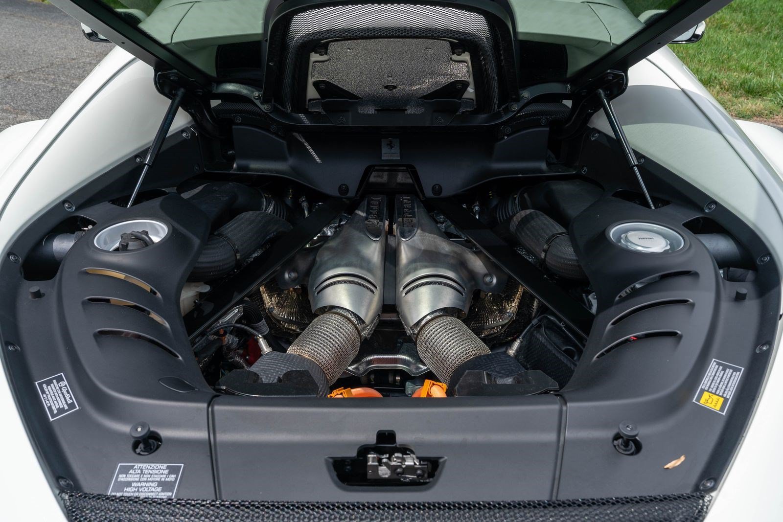 Used 2024 Ferrari 296 GTB RWD image 13