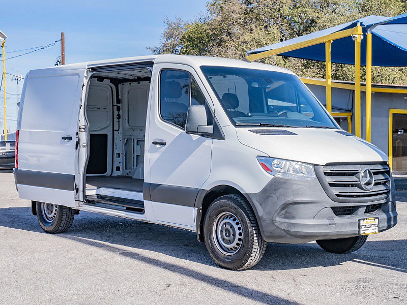 Used 2021 Mercedes-Benz Sprinter 1500 image 13