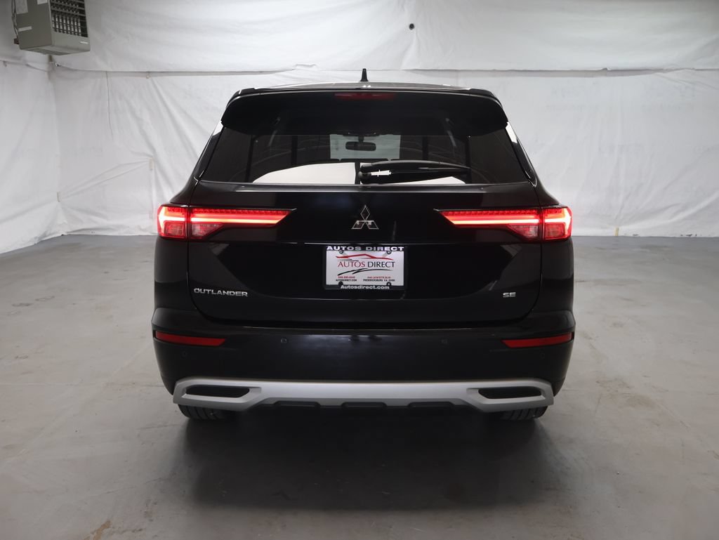 Used 2024 Mitsubishi Outlander SE FWD image 6