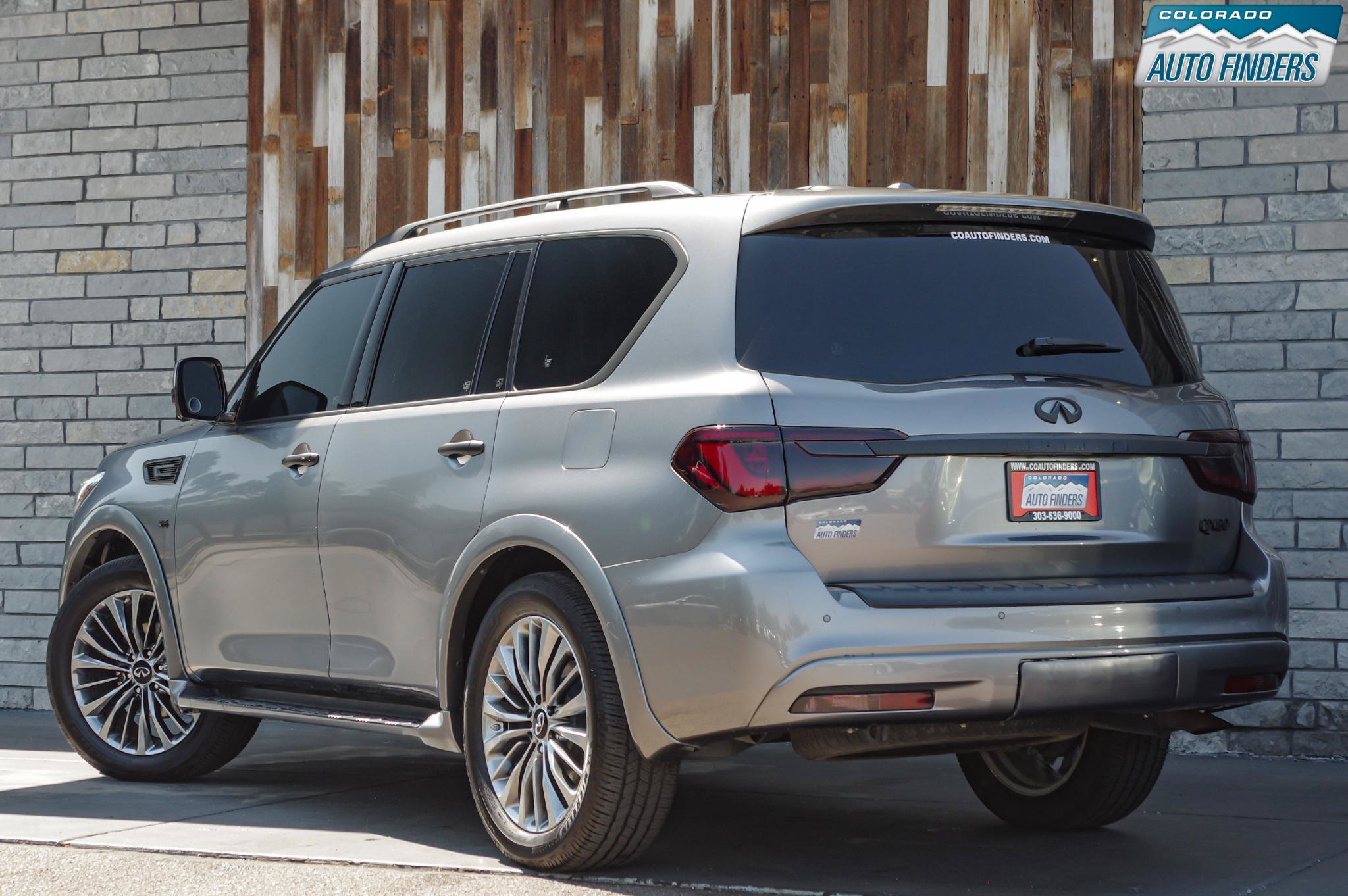 Used 2019 INFINITI QX80 Luxe w/ 22" Wheel Package AWD/4WD image 4