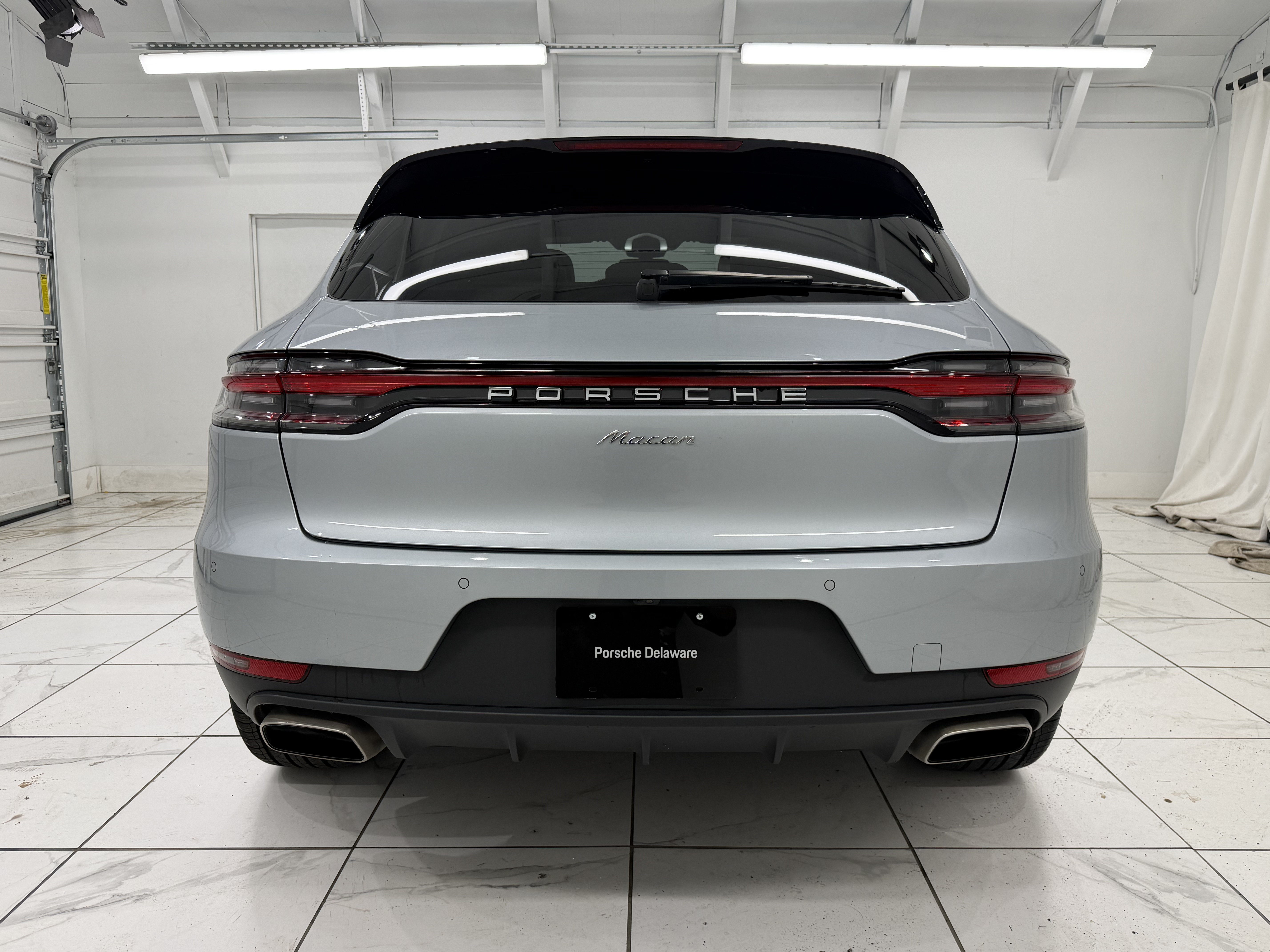 Certified 2021 Porsche Macan AWD/4WD image 13