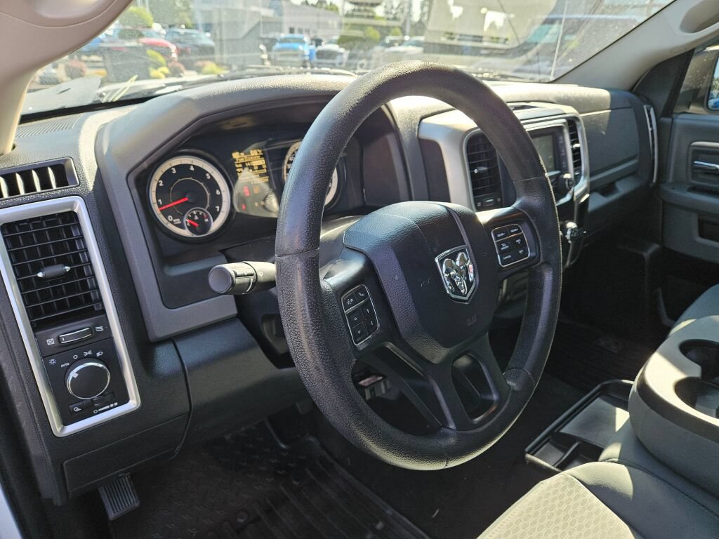 Used 2018 RAM 1500 Classic SLT AWD/4WD image 17