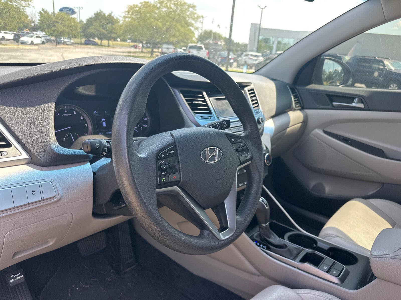 Used 2016 Hyundai Tucson SE w/ Option Group 02 FWD image 13