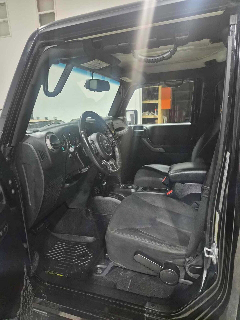 Used 2015 Jeep Wrangler Unlimited Sport w/ Quick Order Package 24S AWD/4WD image 8