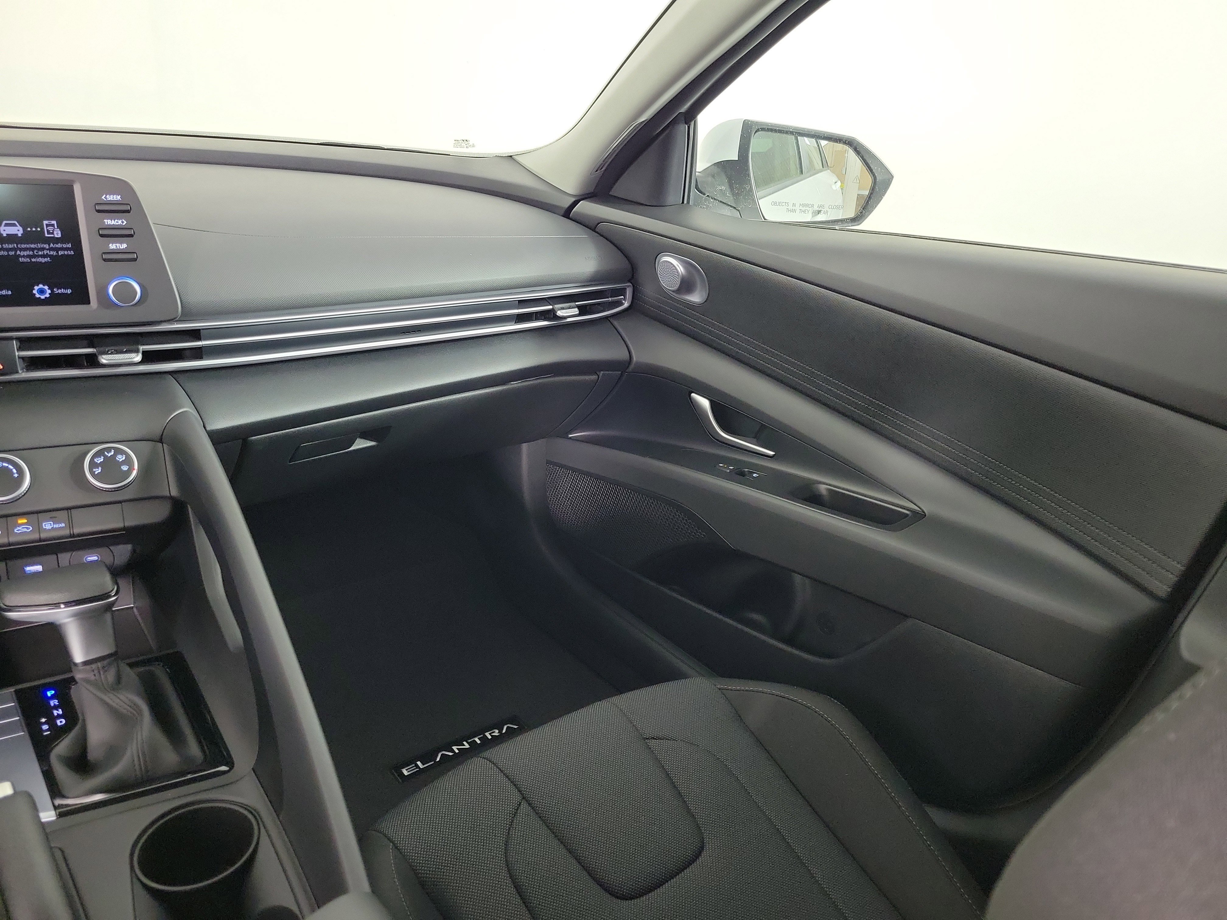 New 2026 Hyundai Elantra SE image 7