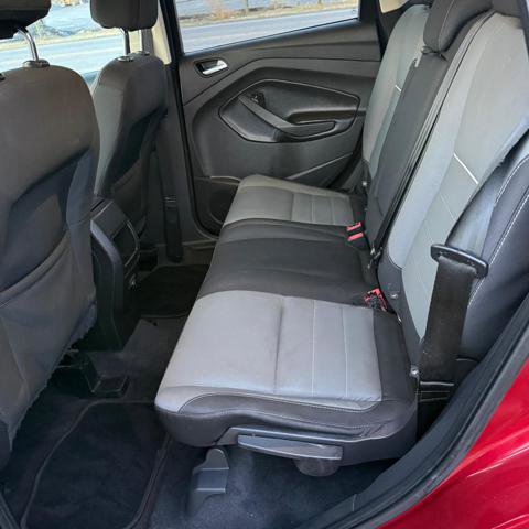 Used 2015 Ford Escape SE image 13
