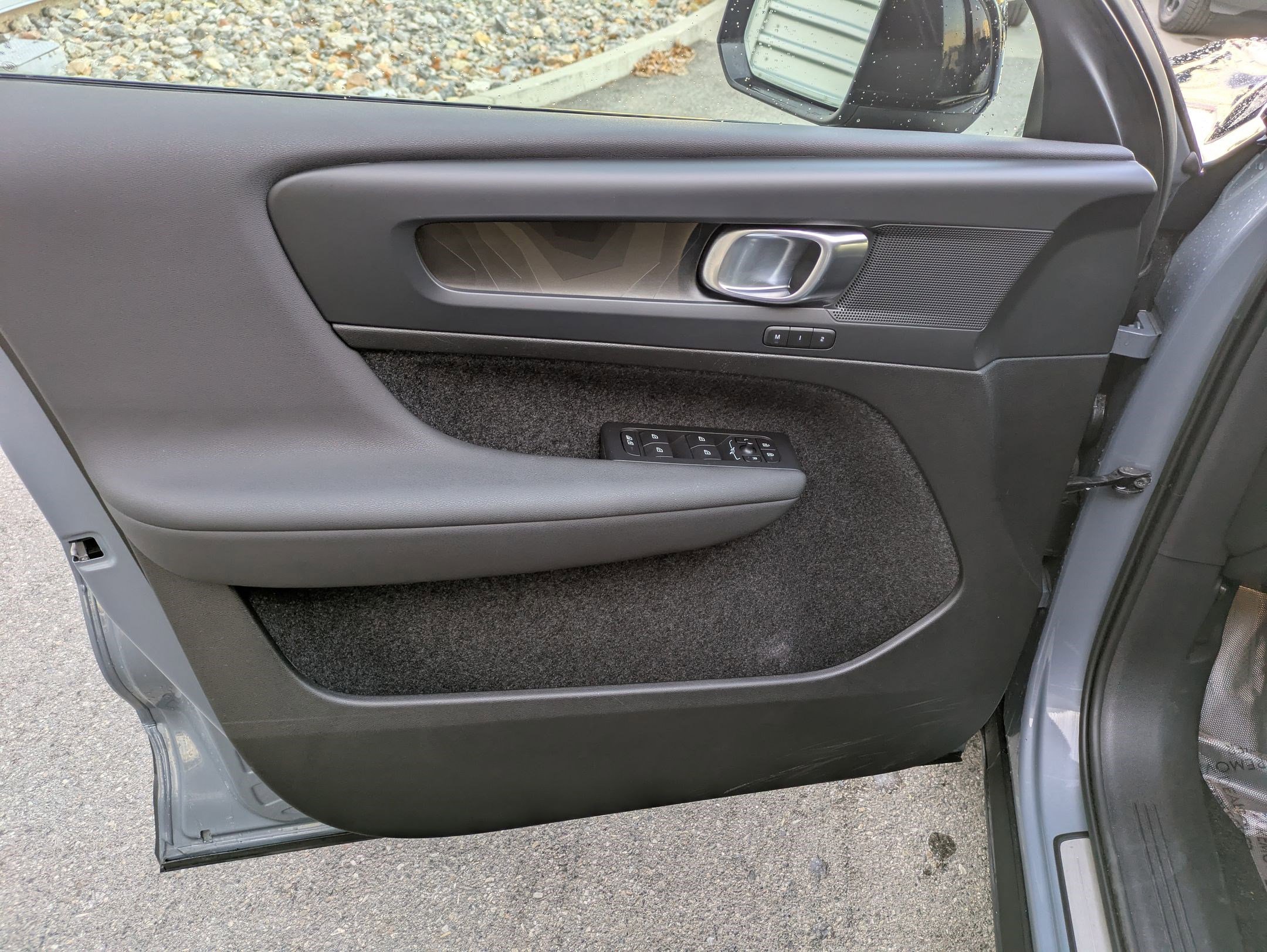 Certified 2023 Volvo XC40 Recharge Plus image 12