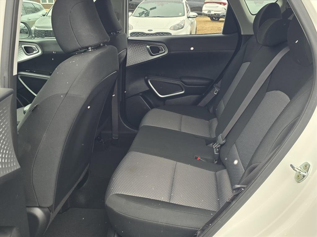 Used 2021 Kia Soul LX image 10