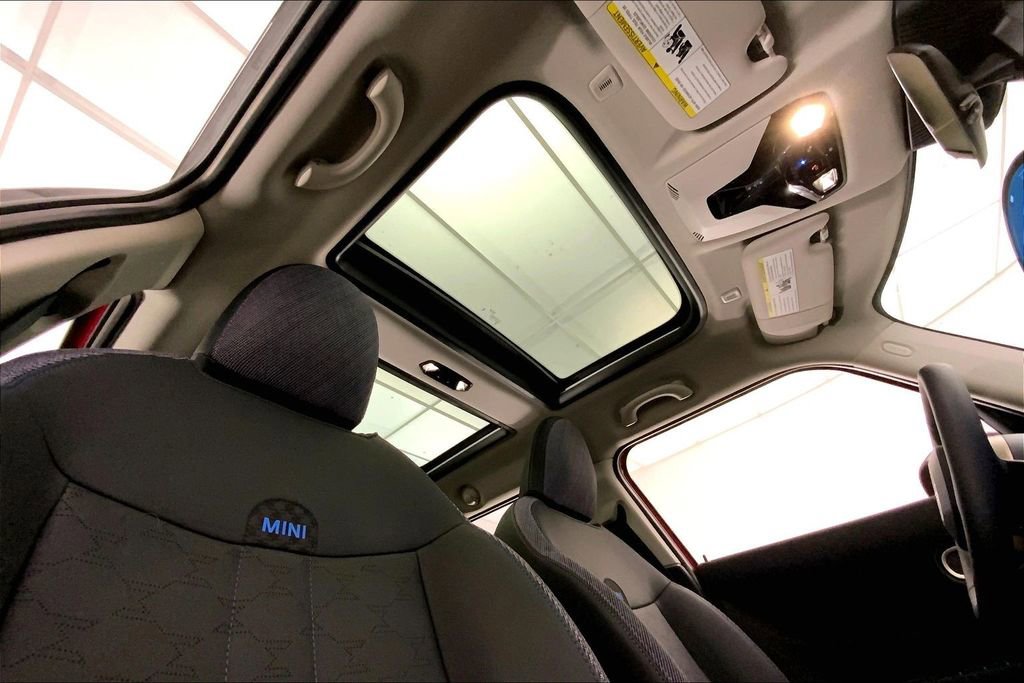 Certified 2025 MINI Cooper S image 26