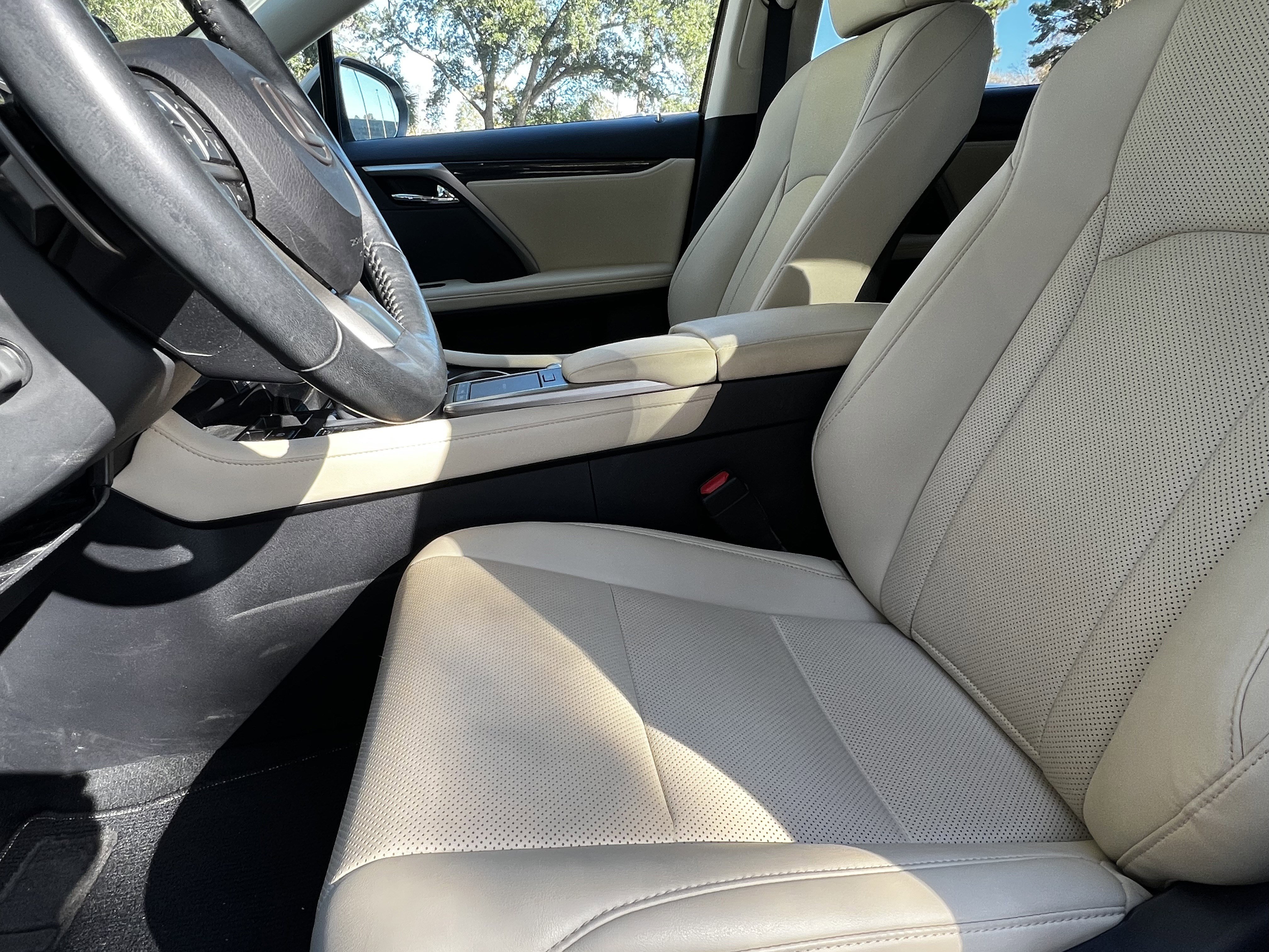 Used 2021 Lexus RX 350 FWD w/ Accessory Package image 17