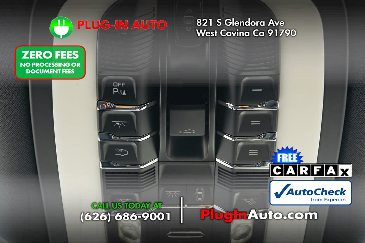 Used 2022 Porsche Macan AWD/4WD image 19