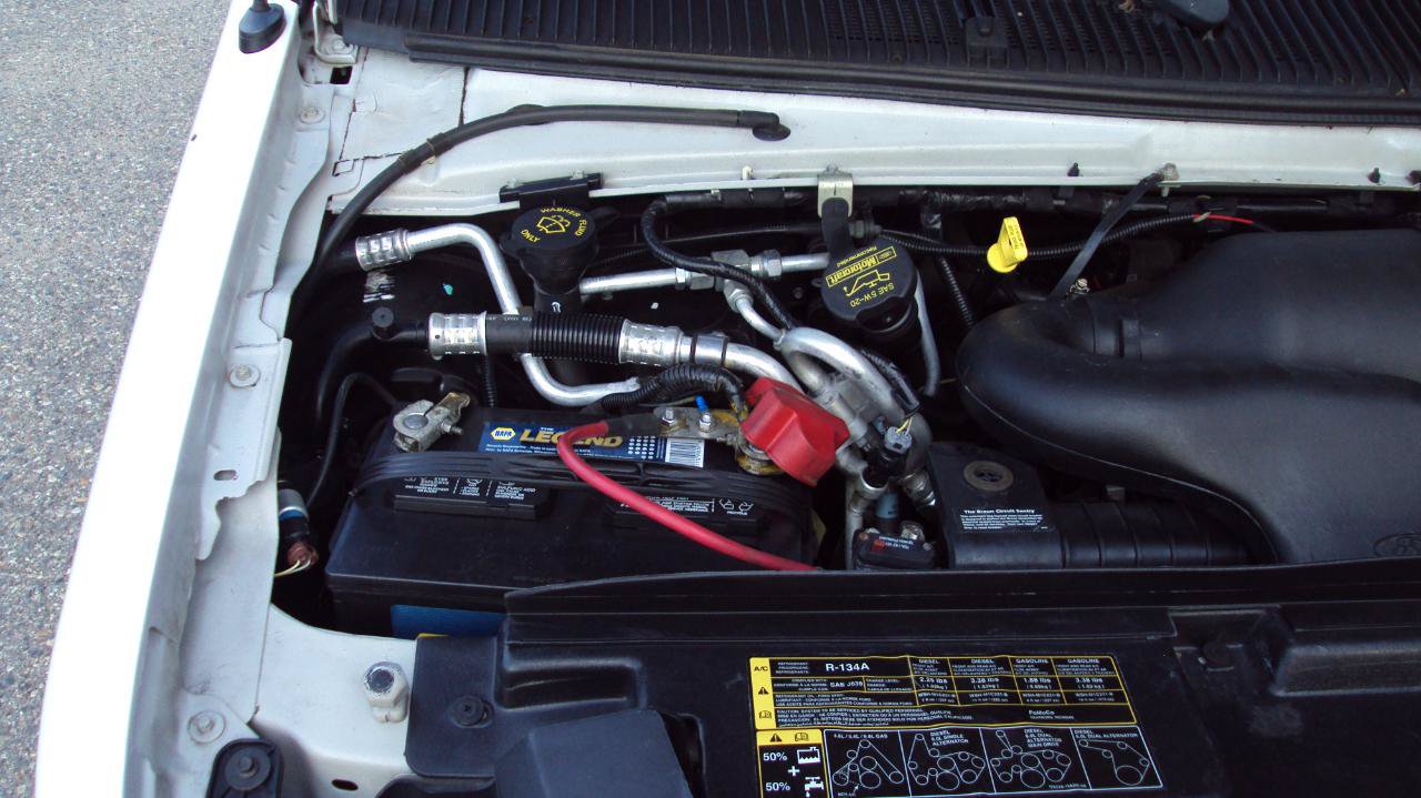 Used 2014 Ford E-250 and Econoline 250 Extended w/ Power Group RWD image 35