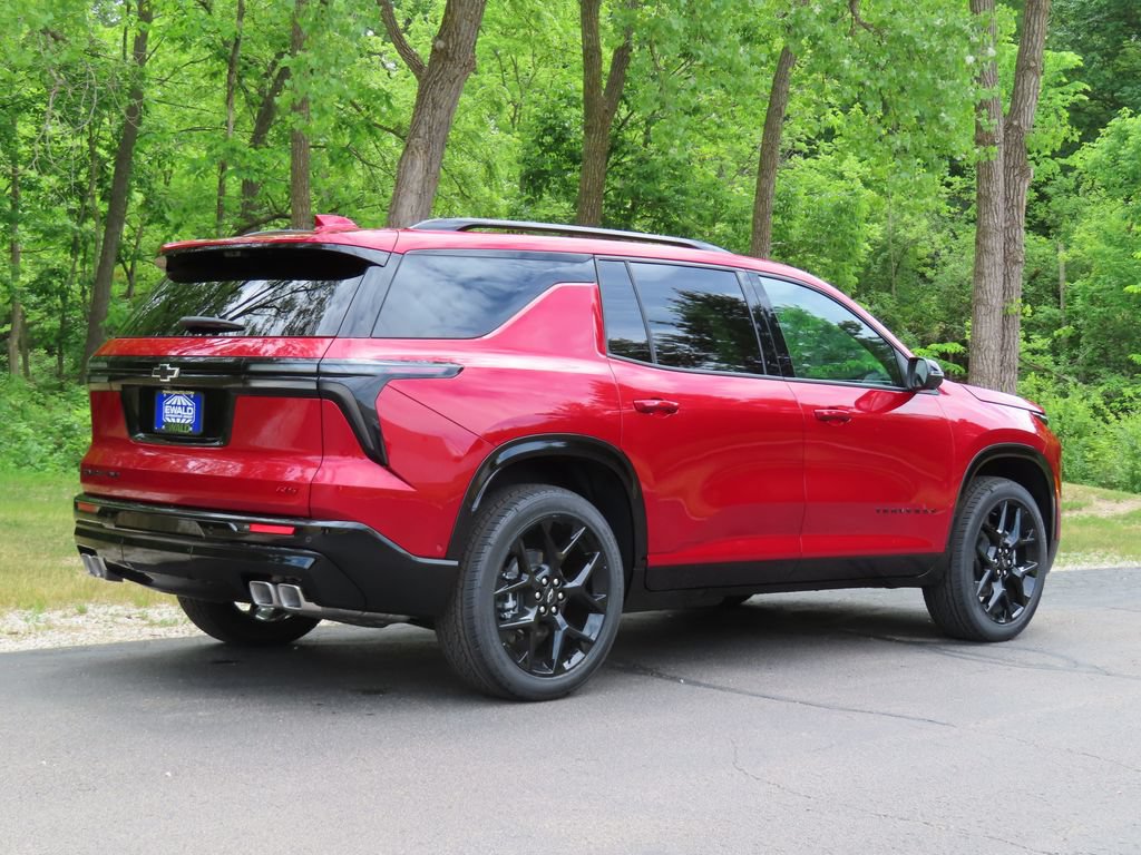New 2026 Chevrolet Traverse RS w/ LPO, Floor Liner Package AWD/4WD image 3