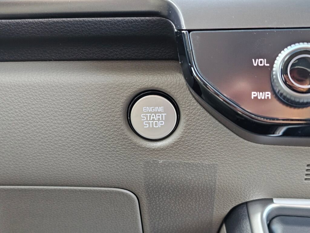 New 2026 Kia Carnival LXS image 17