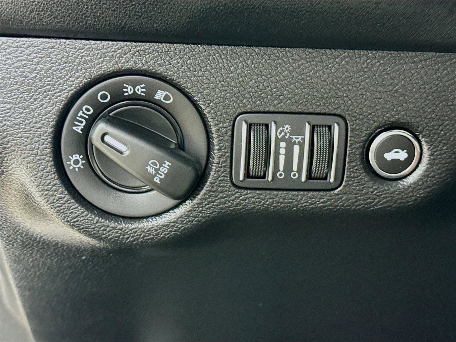 Used 2022 Dodge Challenger GT w/ Plus Package image 14