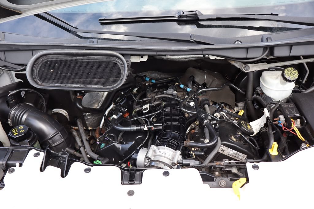 Used 2016 Ford Transit 250 130 Low Roof RWD image 32