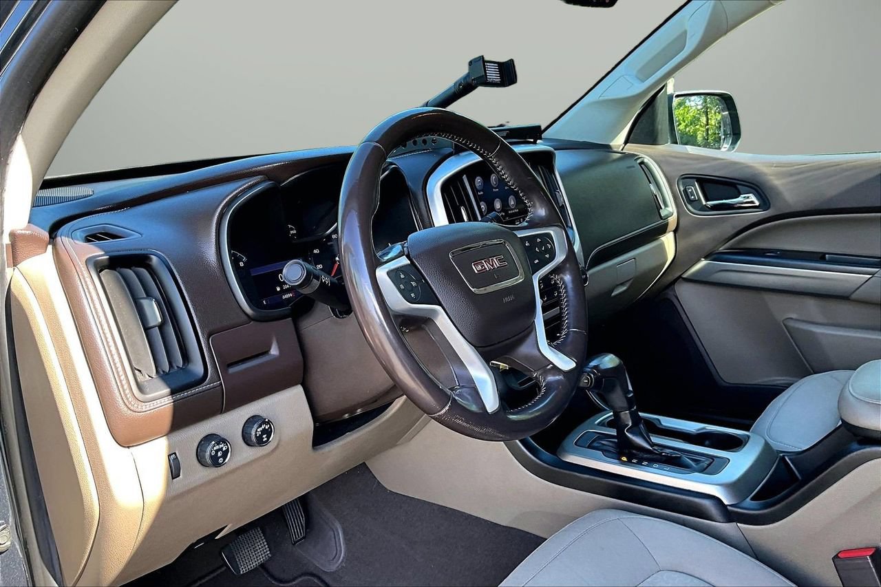 Used 2020 GMC Canyon SLE w/ Elevation Edition AWD/4WD image 18