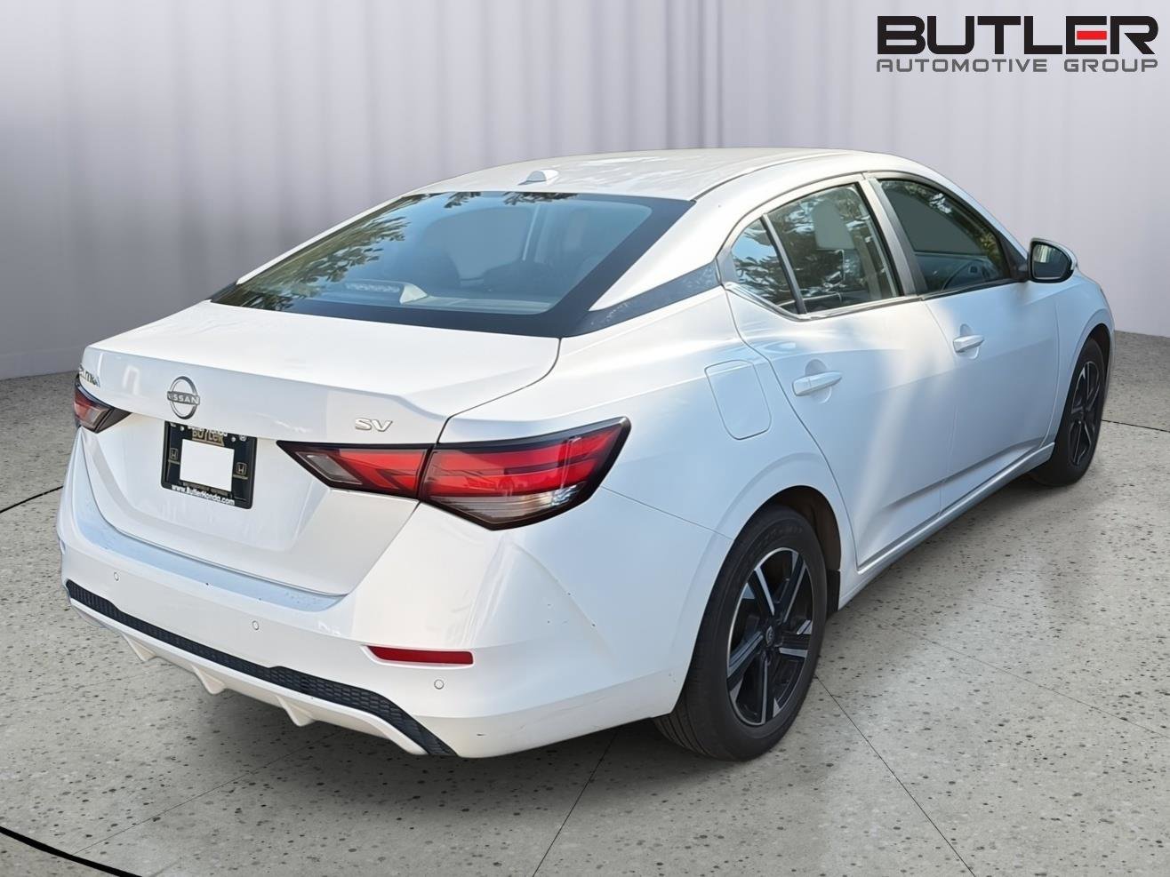 Used 2024 Nissan Sentra SV FWD image 9