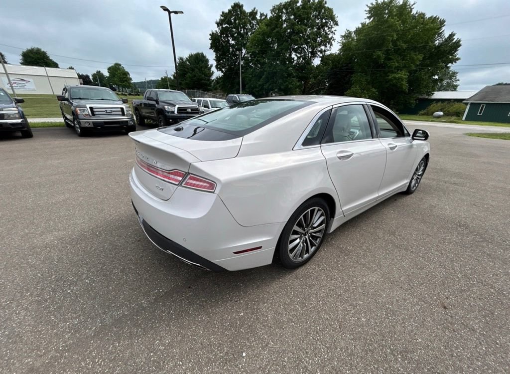 Used 2019 Lincoln MKZ Premiere FWD image 5