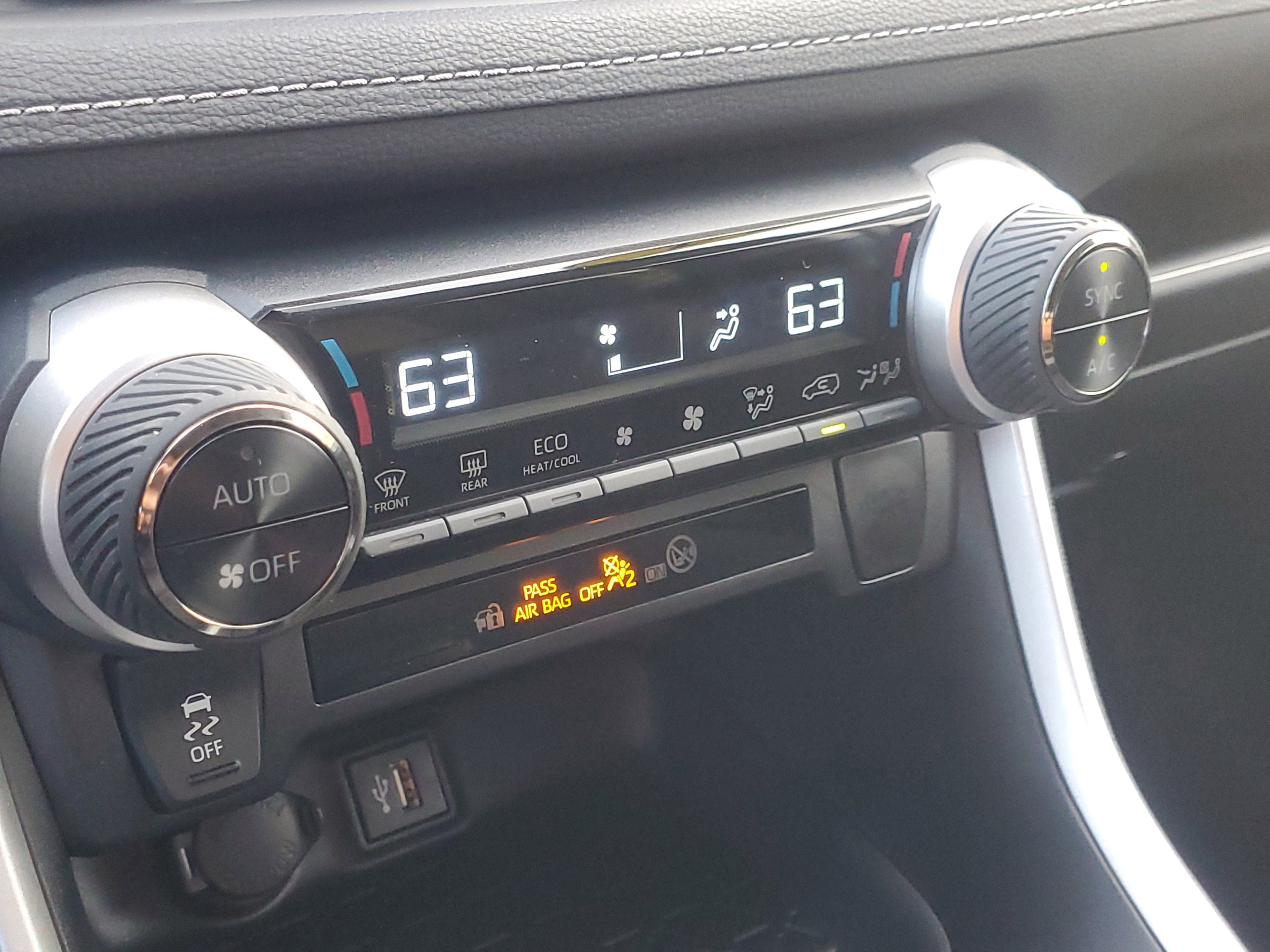 Certified 2024 Toyota RAV4 LE image 28