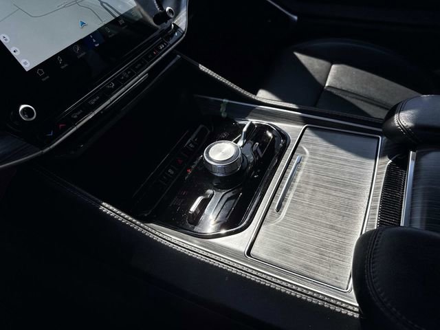 Used 2024 Jeep Wagoneer L Series III w/ Flexible Seating Group image 31