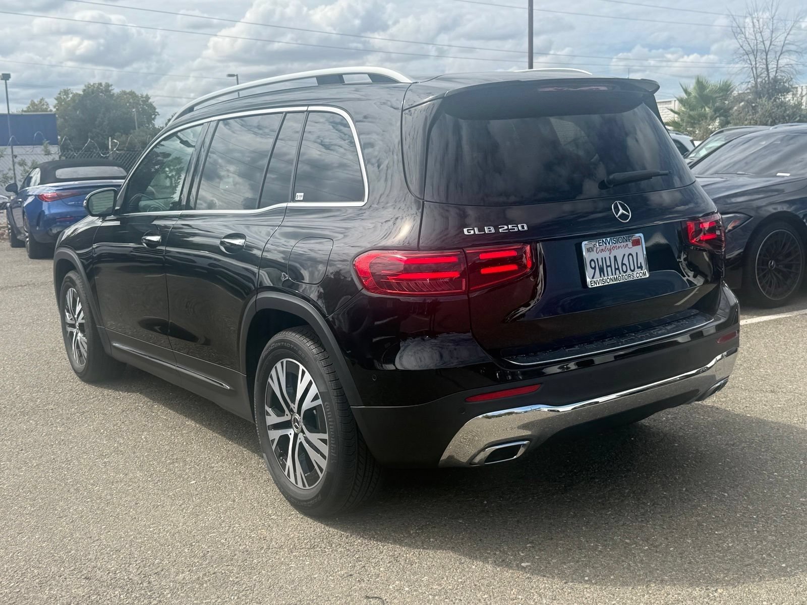 Used 2026 Mercedes-Benz GLB 250 image 3