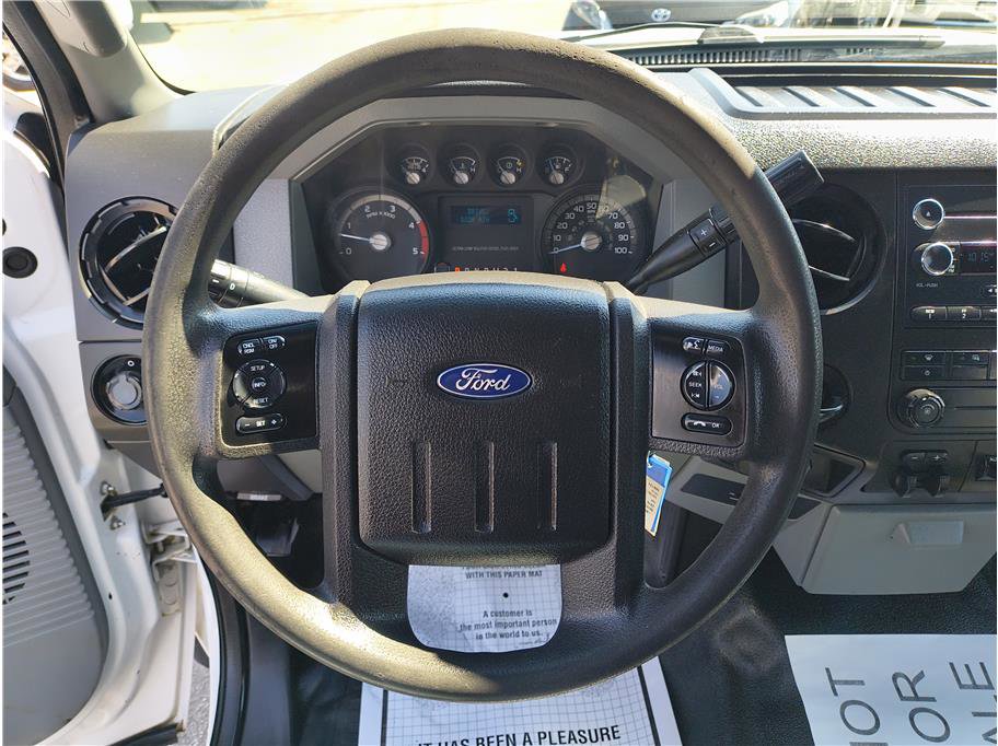 Used 2016 Ford F550 2WD Regular Cab Super Duty image 7