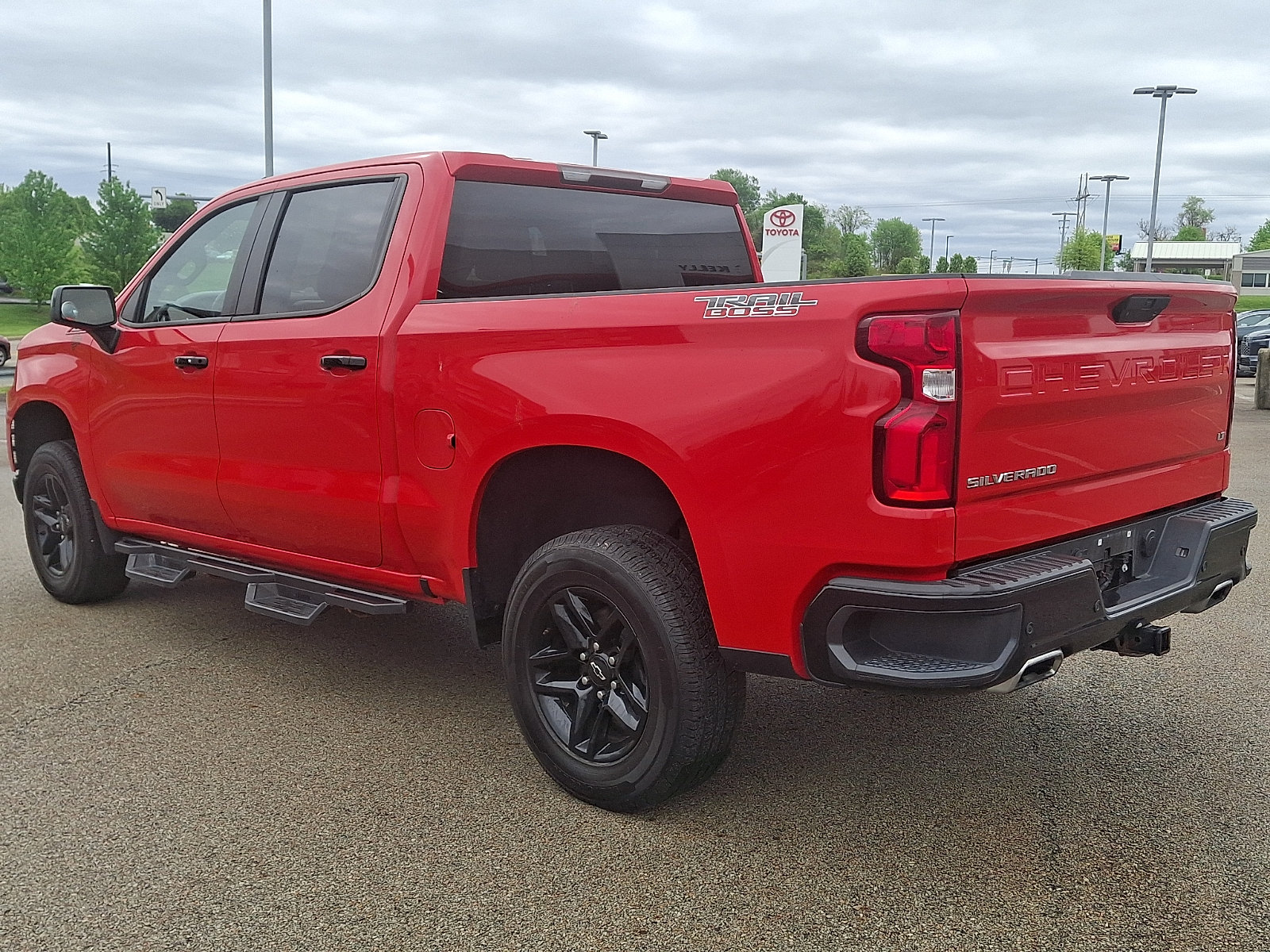 Used 2021 Chevrolet Silverado 1500 LT Trail Boss w/ Safety Package AWD/4WD image 4