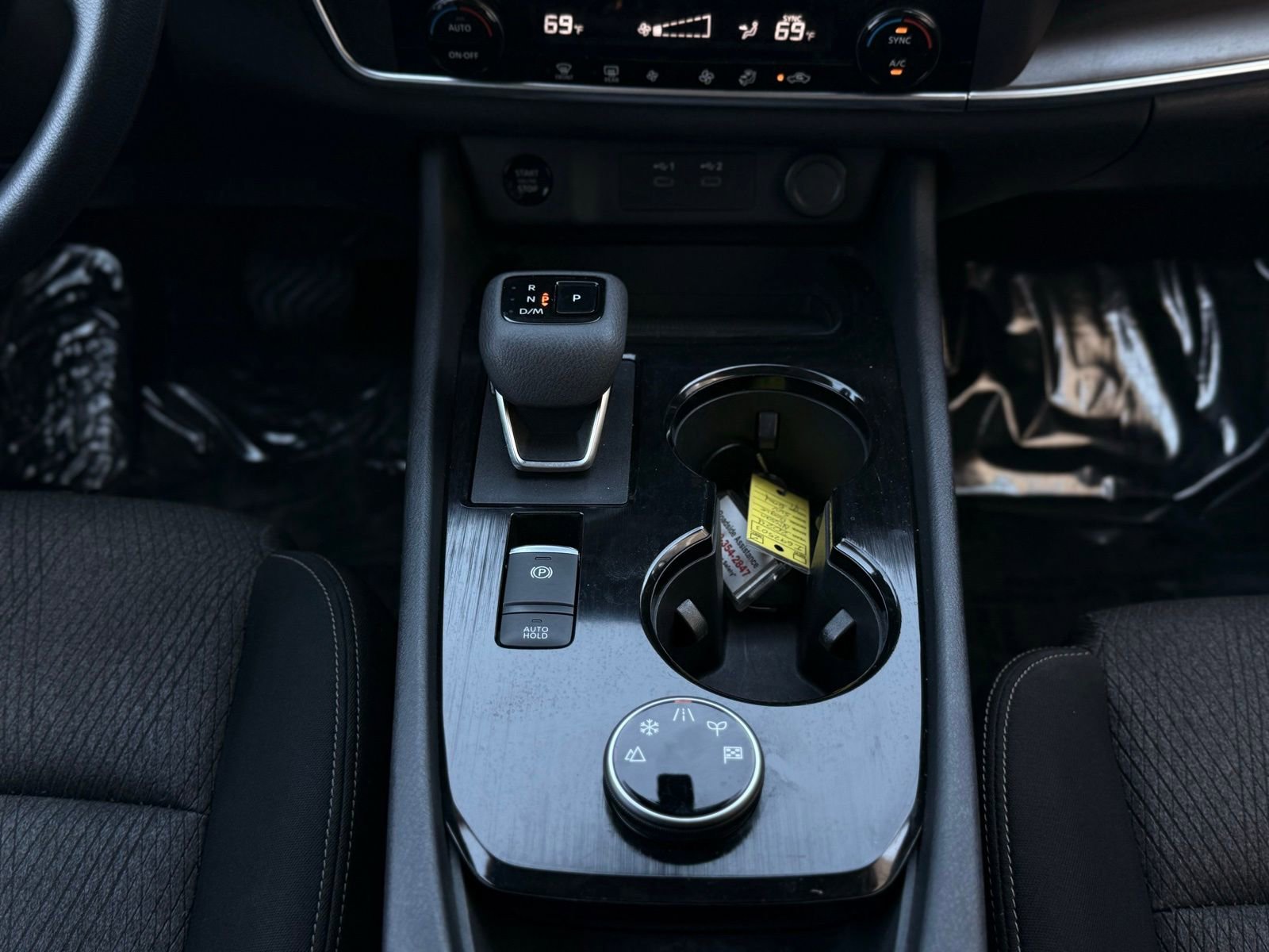 Used 2024 Nissan Rogue SV image 24