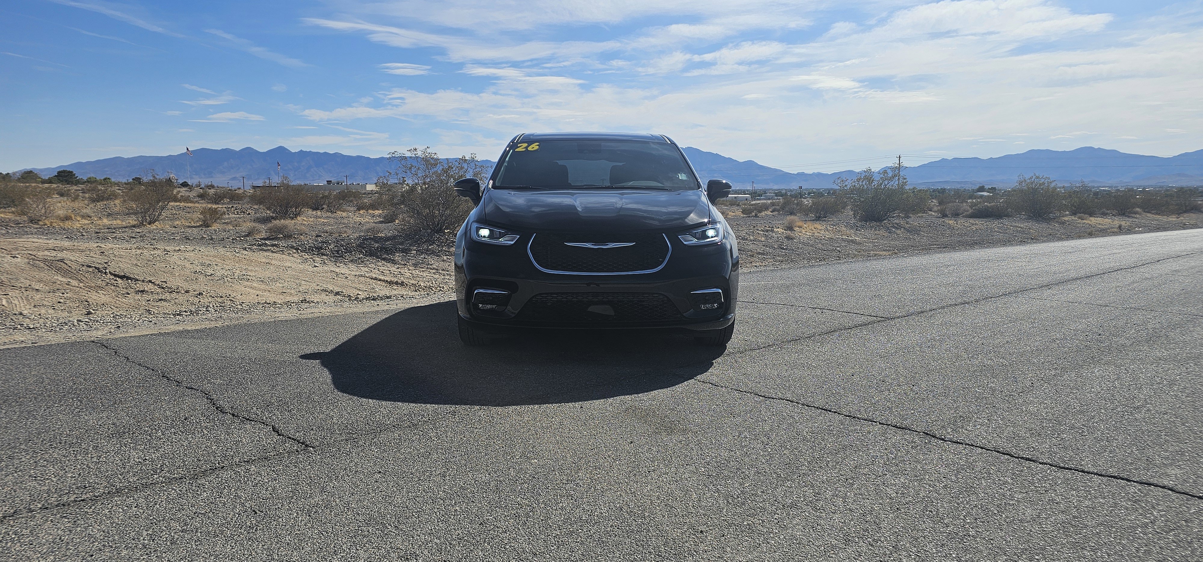 New 2026 Chrysler Pacifica Select image 2