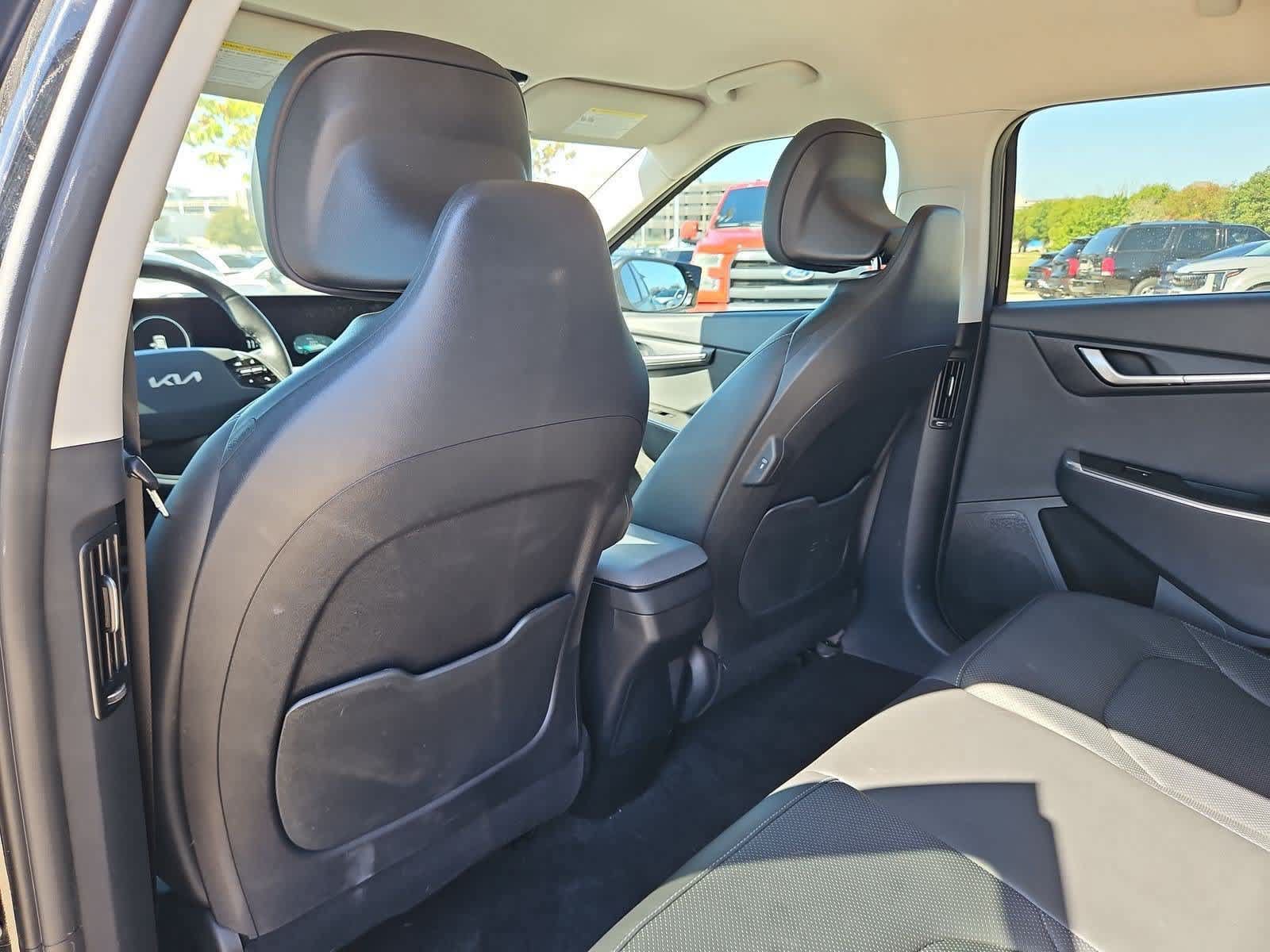 Certified 2023 Kia EV6 Wind w/ Wind Technology Package AWD/4WD image 17