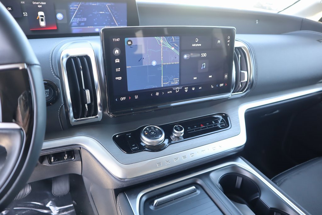 New 2025 Ford Expedition Platinum w/ Driver's Package image 5
