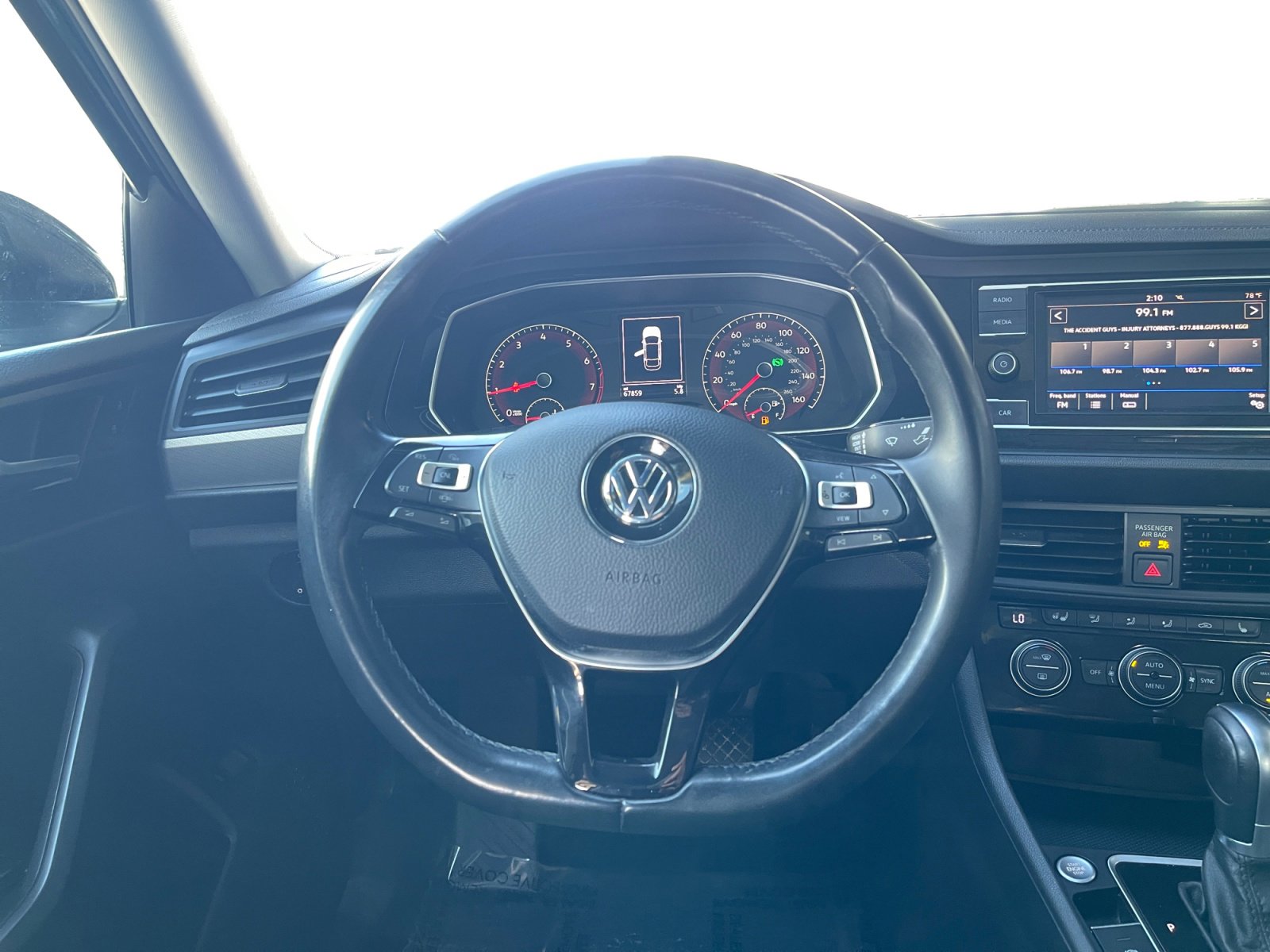 Used 2019 Volkswagen Jetta SE w/ Cold Weather Package image 12