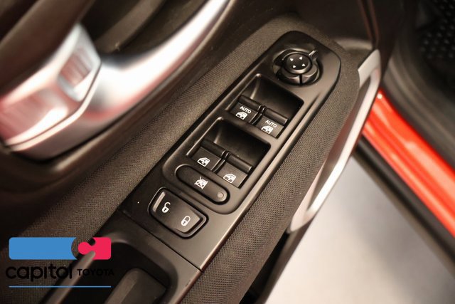 Used 2020 Jeep Renegade Latitude w/ Cold Weather Group FWD image 10