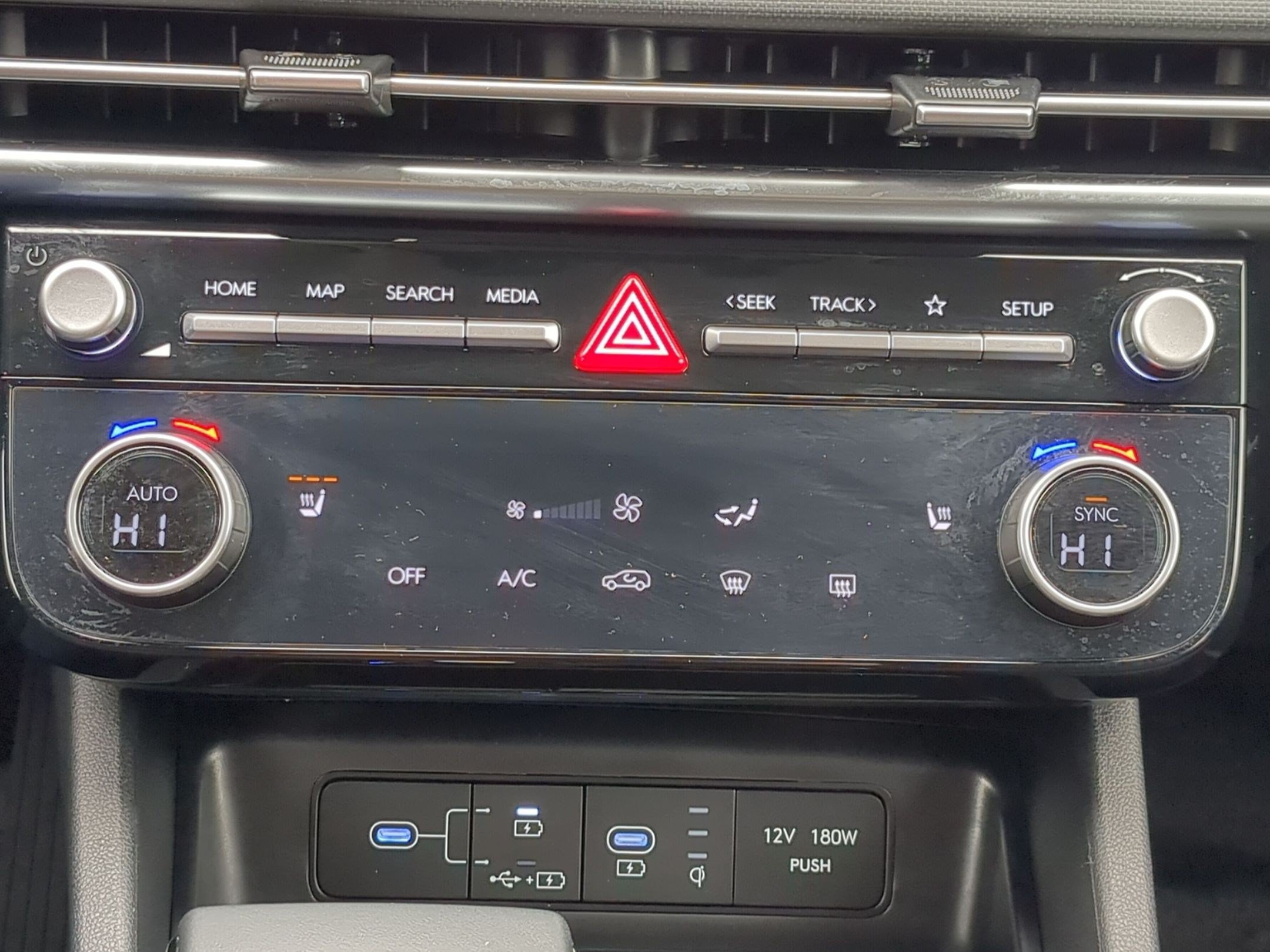 Used 2025 Hyundai Tucson SEL AWD/4WD image 28