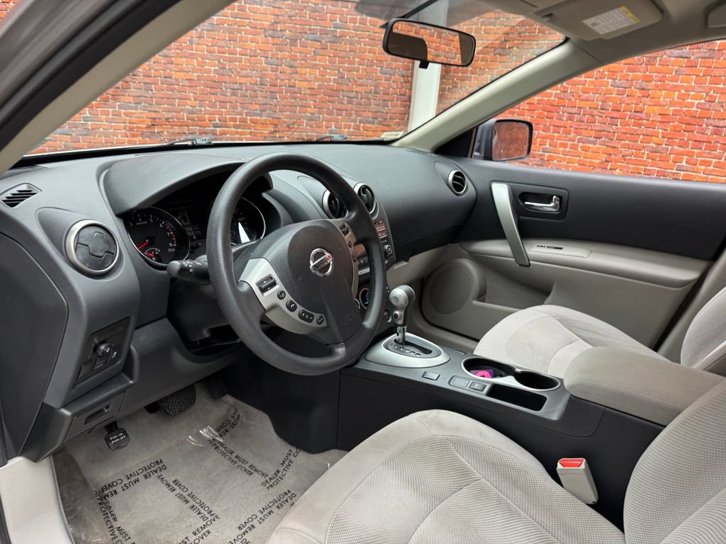 Used 2014 Nissan Rogue S w/ Convenience Package AWD/4WD image 10