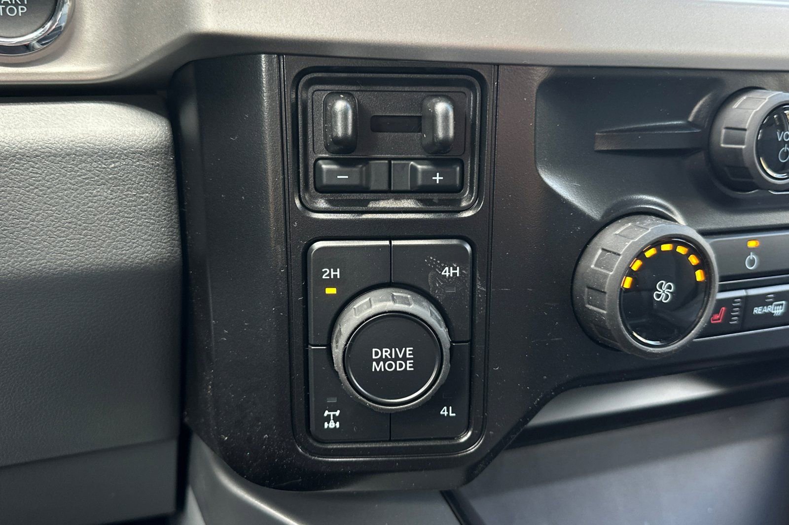 New 2026 Ford F250 XLT w/ XLT Premium Package image 27