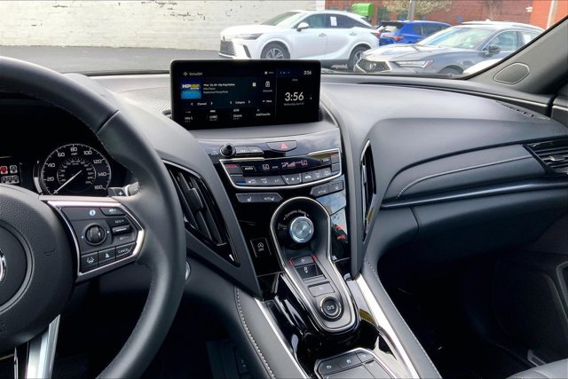Used 2025 Acura RDX SH-AWD image 5