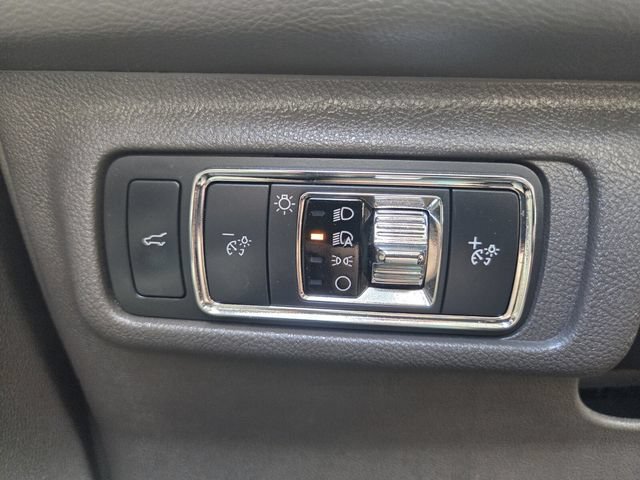 Used 2020 Lincoln Corsair FWD w/ Equipment Group 101A image 22