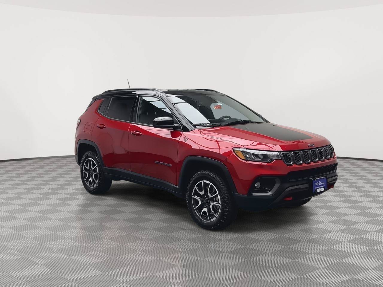 Used 2025 Jeep Compass Trailhawk AWD/4WD image 29