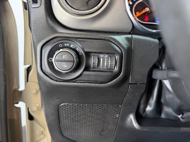 Used 2022 Jeep Gladiator Sport AWD/4WD image 21