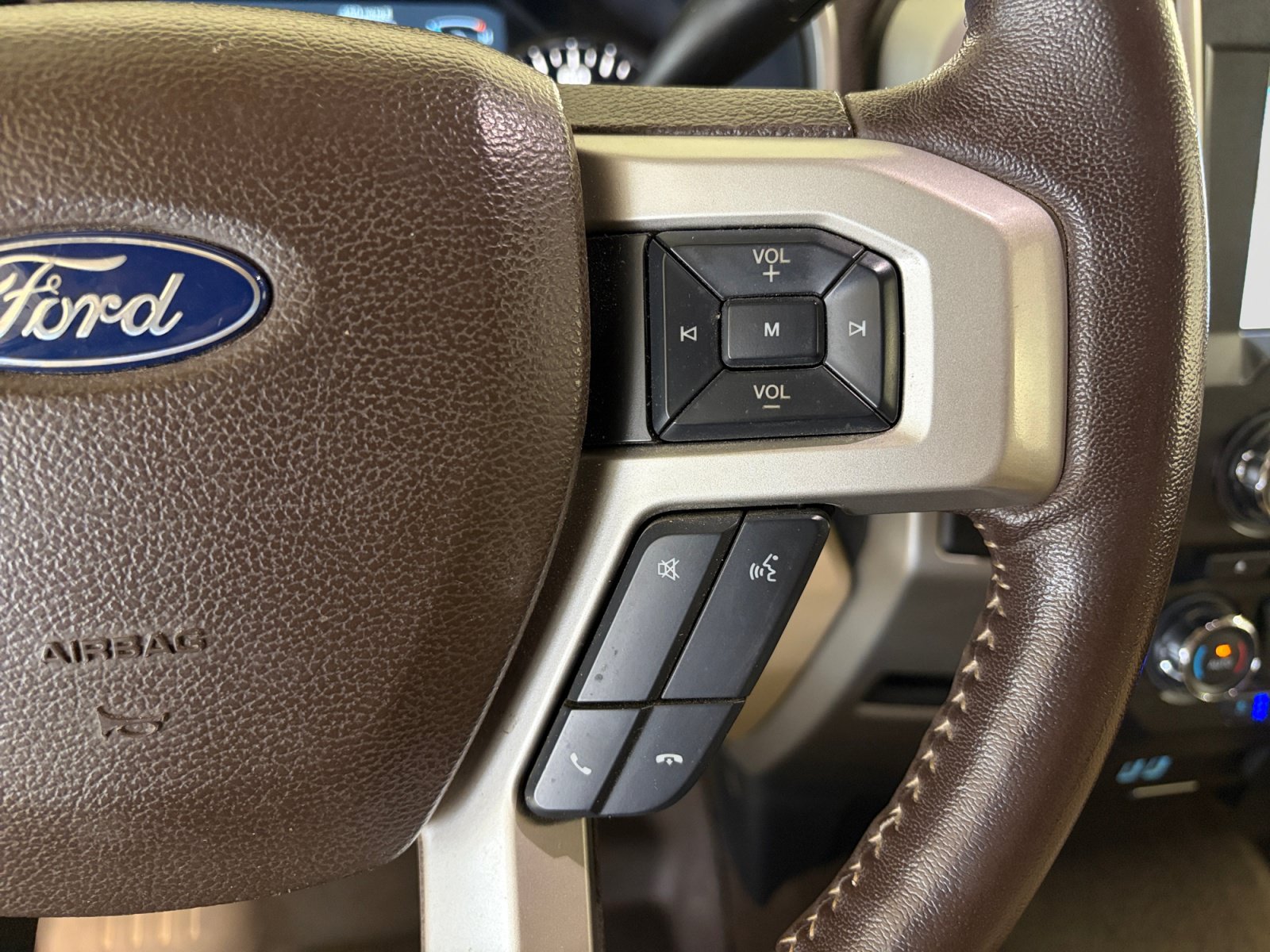 Used 2018 Ford F150 Lariat RWD image 19