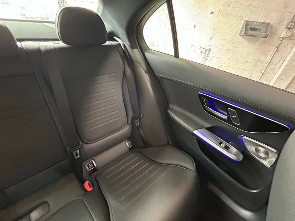 Used 2025 Mercedes-Benz C 300 4MATIC Sedan image 15