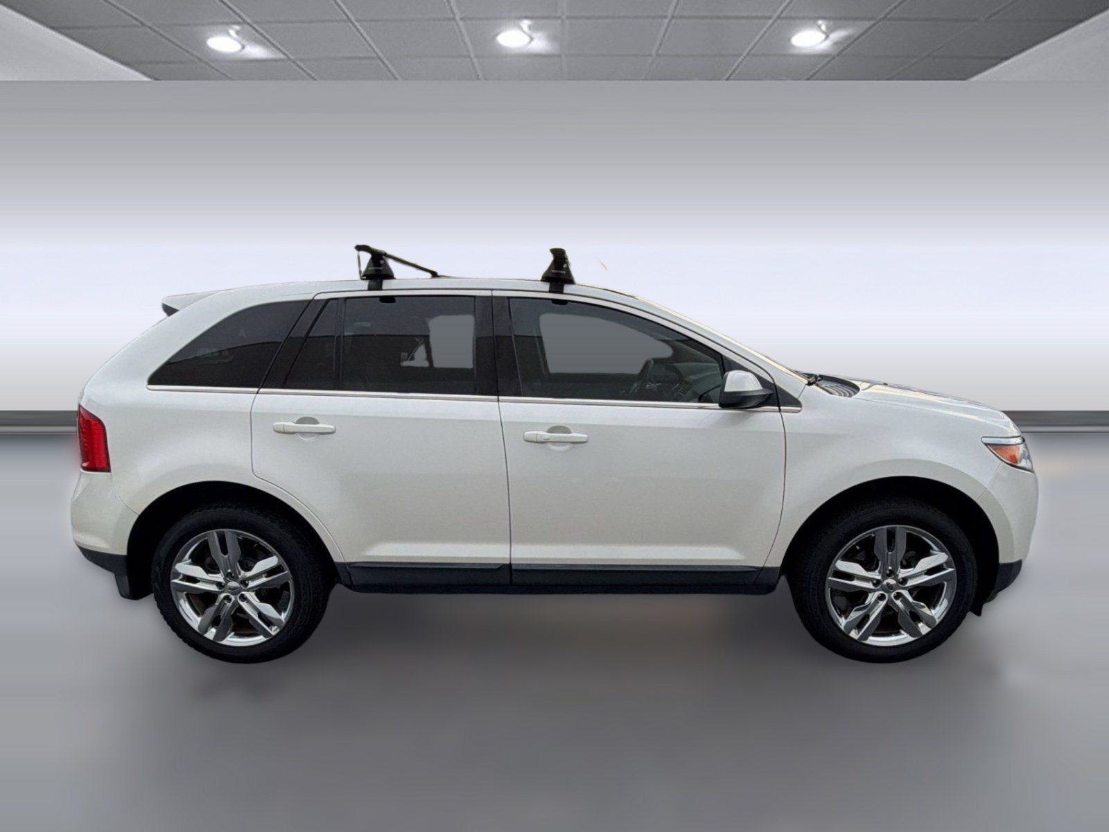 Used 2014 Ford Edge Limited w/ Equipment Group 301A FWD image 7